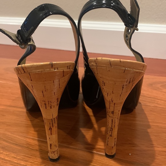 Guess Sz 9 black patent heels - Picture 3 of 7